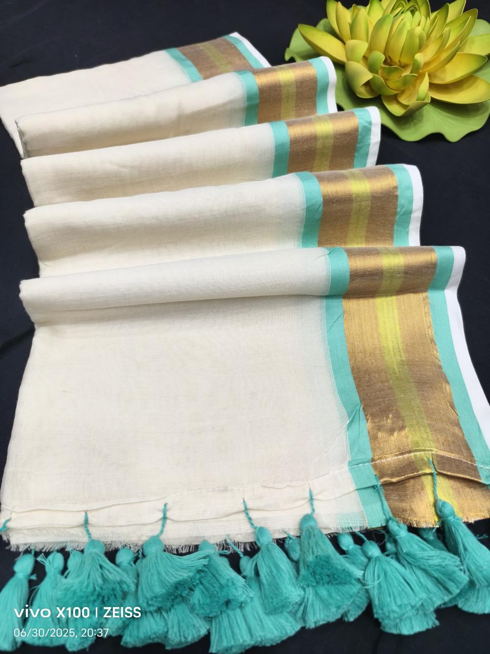 Mul Cotton Saree with Border and Tassels by RNR