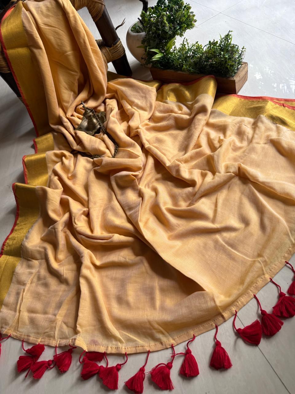 Mul Cotton Saree with Border and Tassels by RNR