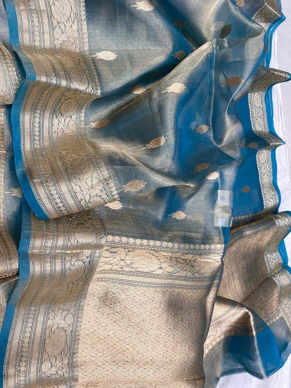 Swarna Banarsi Zari Tissue Banarsi Silk Saree